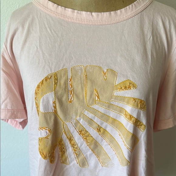 Daily Practice sz XL Pink T-Shirt with Gold Sun Graphic embroidery great cond - Picture 4 of 5